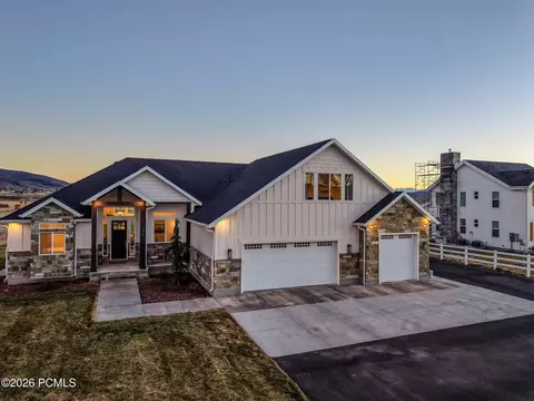 Exterior - 352 E Boulderville Rd, Oakley, UT 84055 photo 2 of 12