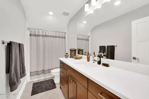 Bath - 352 E Boulderville Rd, Oakley, UT 84055 photo 4 of 4