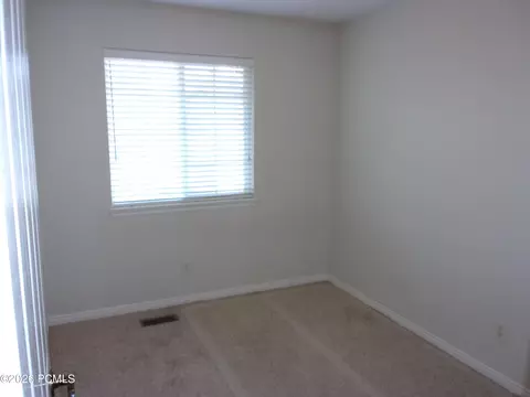 Bedroom - 902 E Hamlet Cir, Midway, UT 84049 photo 4 of 4
