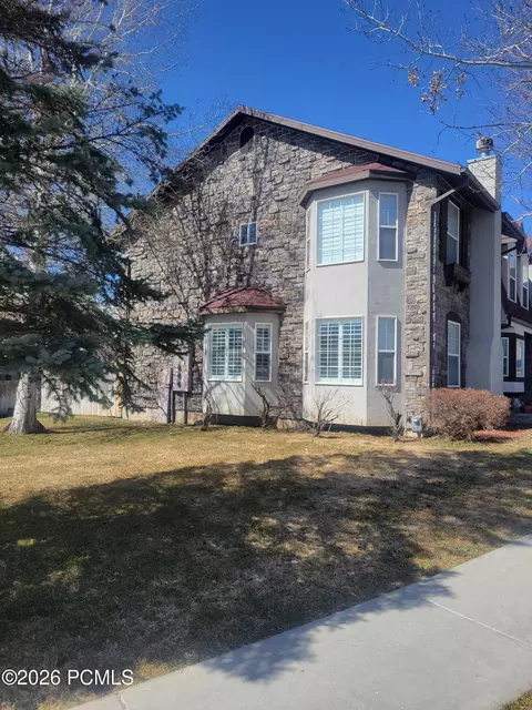 Exterior - 902 E Hamlet Cir, Midway, UT 84049 photo 6 of 6