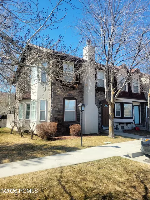902 E Hamlet Cir, Midway, UT 84049