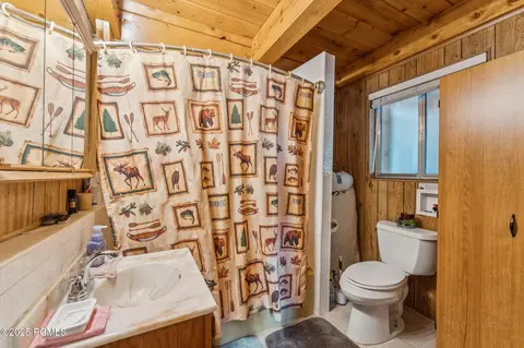 Bath - 127 Comanche Pass, Oakley, UT 84055 photo 1 of 1