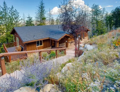390 Matterhorn Dr, Park City, UT 84098
