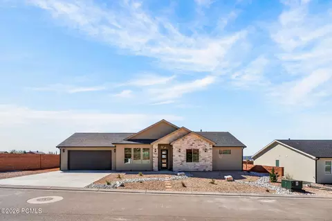 1193 W Kokopelli St, Hildale, UT 84784