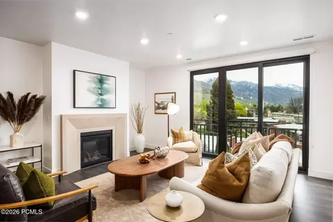 2250 E Murray Holladay Rd #306, Holladay, UT 84117