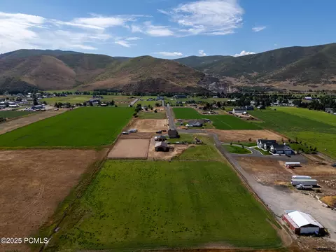 View/Area - 364 W 3000 S, Daniel, UT 84032 photo 2 of 8