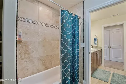 Bath - 364 W 3000 S, Daniel, UT 84032 photo 6 of 6