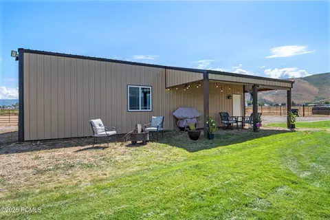 Exterior - 364 W 3000 S, Daniel, UT 84032 photo 4 of 6
