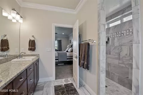 Bath - 364 W 3000 S, Daniel, UT 84032 photo 4 of 6