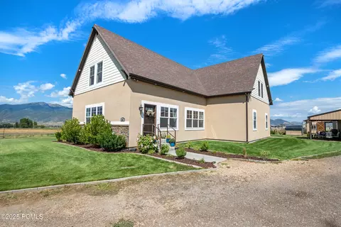 Exterior - 364 W 3000 S, Daniel, UT 84032 photo 2 of 6