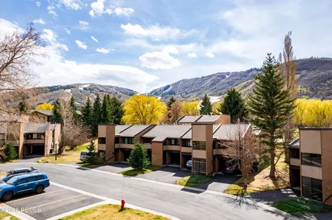1677 Captain Molly Dr #221, Park City, UT 84060