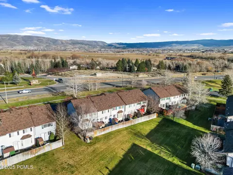 View/Area - 890 E Hamlet Cir #N, Midway, UT 84049 photo 5 of 8