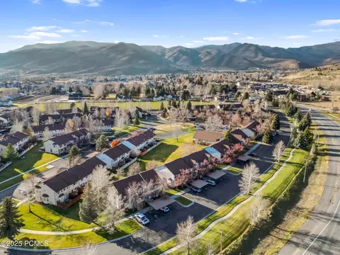 View/Area - 890 E Hamlet Cir #N, Midway, UT 84049 photo 7 of 8