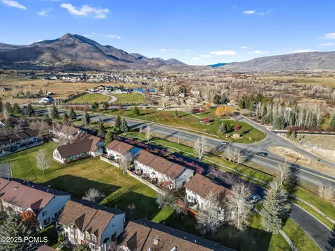 View/Area - 890 E Hamlet Cir #N, Midway, UT 84049 photo 4 of 8