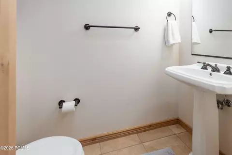 Bath - 5168 E Fairview Loop UNIT C604, Eden, UT 84310 photo 1 of 7