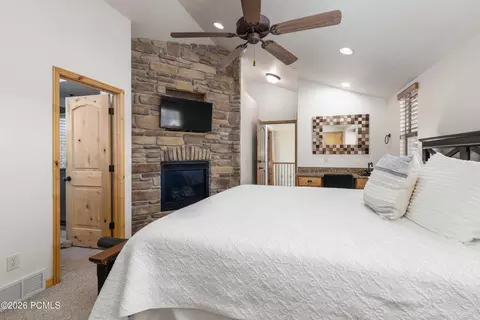 Bedroom - 5168 E Fairview Loop UNIT C604, Eden, UT 84310 photo 4 of 7