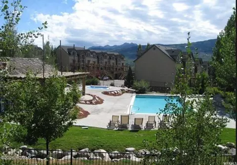 Exterior - 5168 E Fairview Loop UNIT C604, Eden, UT 84310 photo 5 of 8