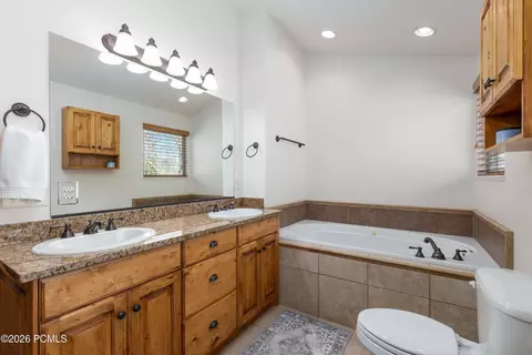 Bath - 5168 E Fairview Loop UNIT C604, Eden, UT 84310 photo 4 of 7