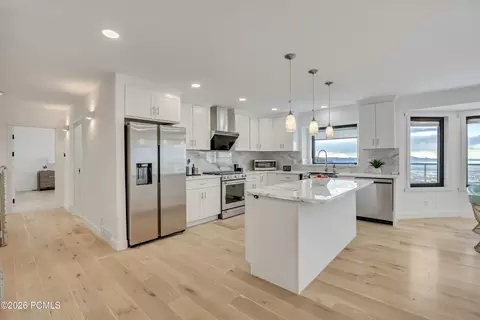 Kitchen - 2768 E 1500, Bountiful, UT 84010 photo 4 of 6