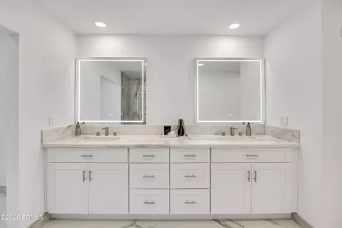 Bath - 2768 E 1500, Bountiful, UT 84010 photo 1 of 7