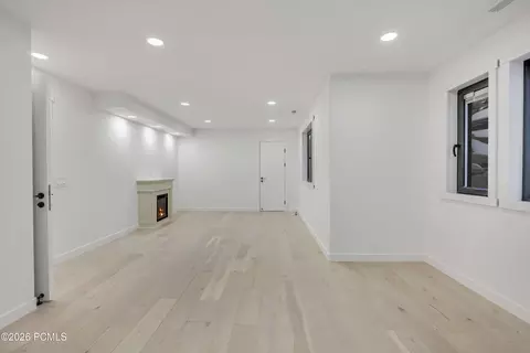 Living - 2768 E 1500, Bountiful, UT 84010 photo 5 of 8
