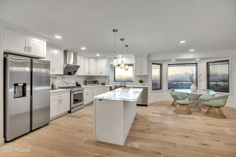 Kitchen - 2768 E 1500, Bountiful, UT 84010 photo 2 of 6