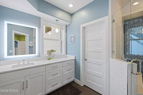 Bath - 1263 E Chapman Ct, Alpine, UT 84004 photo 8 of 9