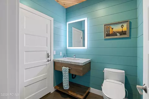 Bath - 1263 E Chapman Ct, Alpine, UT 84004 photo 6 of 9