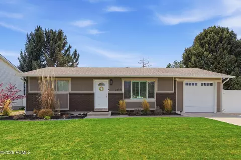 2393 Bueno Vista Dr, West Jordan, UT 84088