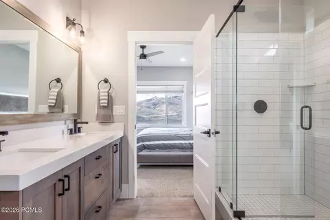Bath - 11258 N Shoreline Ct, Hideout, UT 84036 photo 3 of 5