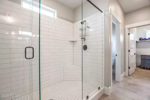 Bath - 11258 N Shoreline Ct, Hideout, UT 84036 photo 2 of 5
