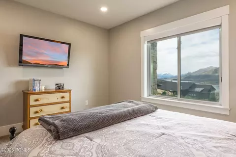 Bedroom - 11258 N Shoreline Ct, Hideout, UT 84036 photo 5 of 7
