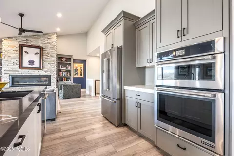 Kitchen - 11258 N Shoreline Ct, Hideout, UT 84036 photo 3 of 6