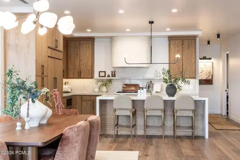 7371 S Canyon Centre Pkwy #210, Cottonwood Heights, UT 84121