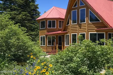 1598 W Arapaho Dr, Coalville, UT 84017