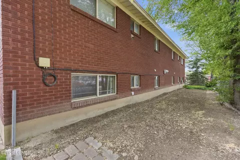 Exterior - 1171 S 100 East E, Orem, UT 84058 photo 5 of 8