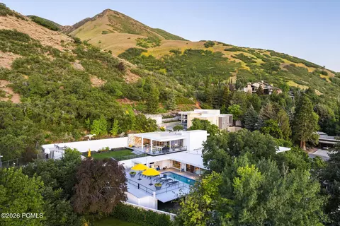 3017 E Saint Marys Cir, Salt Lake City, UT 84108