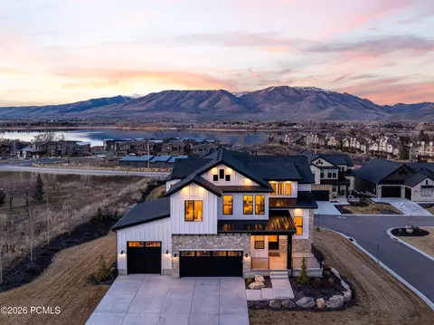 6372 E 950, Huntsville, UT 84317