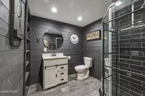 Bath - 4186 E Oakview, Coalville, UT 84017 photo 3 of 4