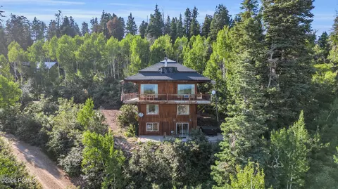 2421 S Navajo Dr, Coalville, UT 84017