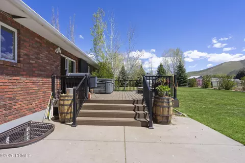 Exterior - 781 W 3000 South S, Daniel, UT 84032 photo 3 of 5