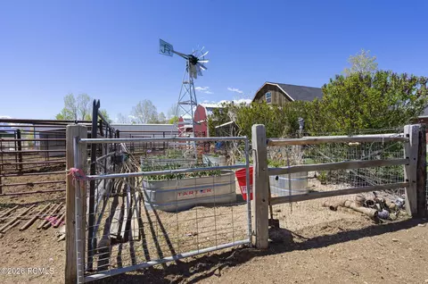 Exterior - 781 W 3000 South S, Daniel, UT 84032 photo 5 of 5