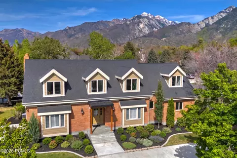 16 Gatehouse Ln, Sandy, UT 84092