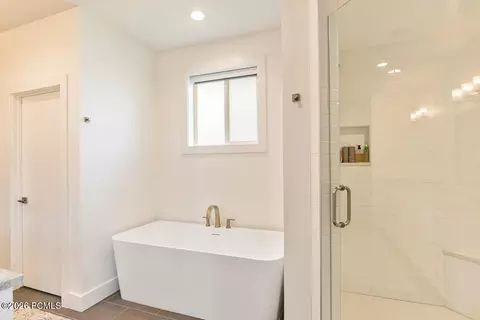 Bath - 1258 N Canyon View Rd, Midway, UT 84049 photo 1 of 4