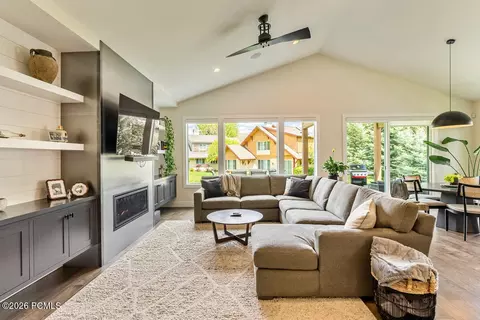Living - 1258 N Canyon View Rd, Midway, UT 84049 photo 1 of 3
