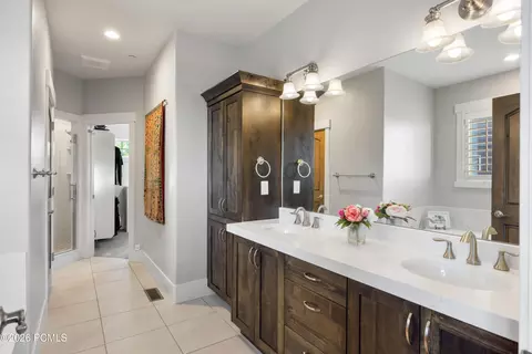 Bath - 1737 E Viewside Cir, Hideout, UT 84036 photo 2 of 3