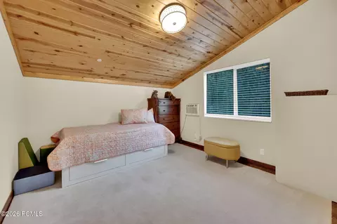 Bedroom - 1121 N Willow Ln, Midway, UT 84049 photo 4 of 4