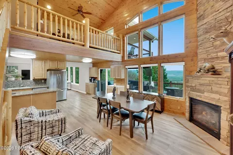 Dining - 1121 N Willow Ln, Midway, UT 84049 photo 4 of 5