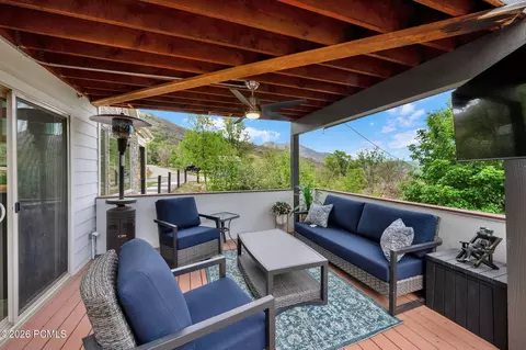Exterior - 1121 N Willow Ln, Midway, UT 84049 photo 5 of 13