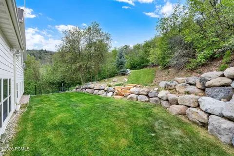 Exterior - 1121 N Willow Ln, Midway, UT 84049 photo 11 of 13